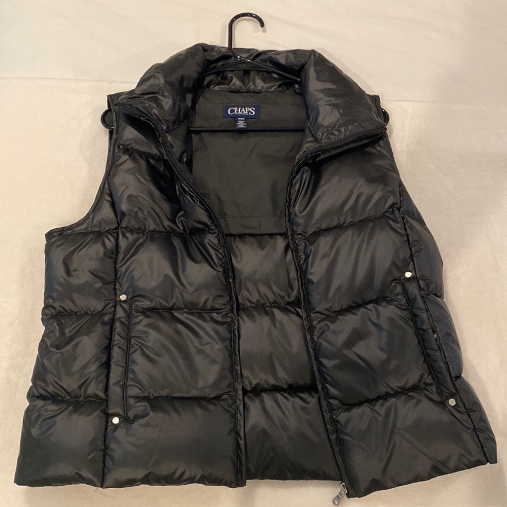 Black puffer vest